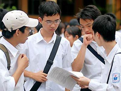 Đại học ngoài công lập chờ vì điểm sàn không hạ